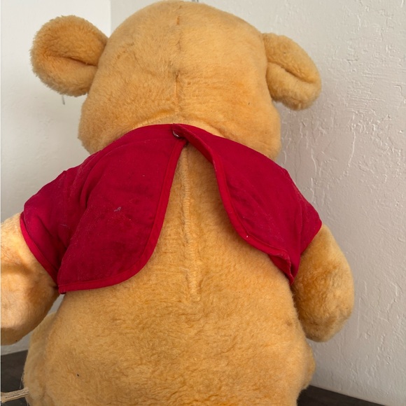 Vintage Classic Pooh Bear Plush - Picture 7 of 7